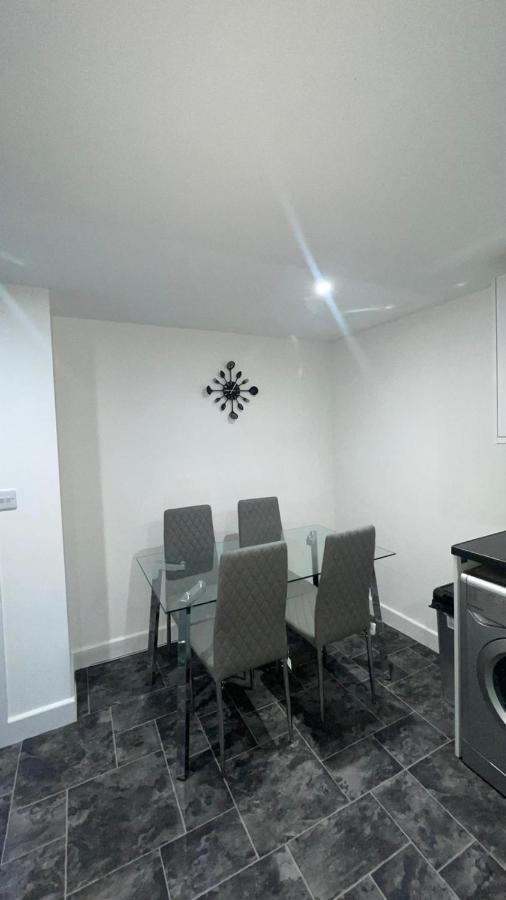 2 Bed Room Luxury Apartment In Old Kent Road 伦敦 外观 照片
