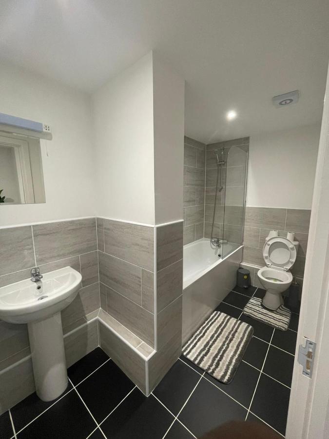 2 Bed Room Luxury Apartment In Old Kent Road 伦敦 外观 照片
